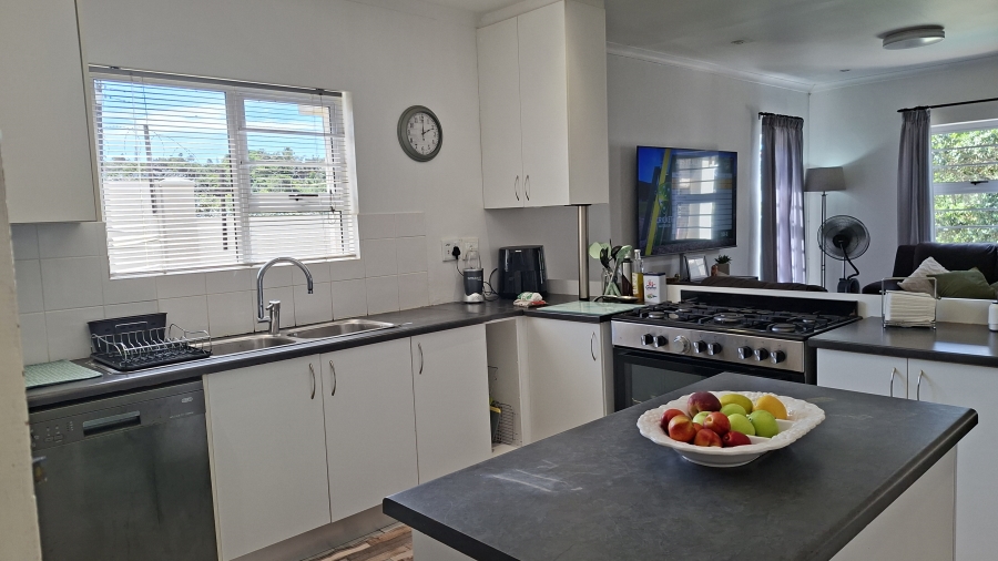 3 Bedroom Property for Sale in Beacon Bay Eastern Cape